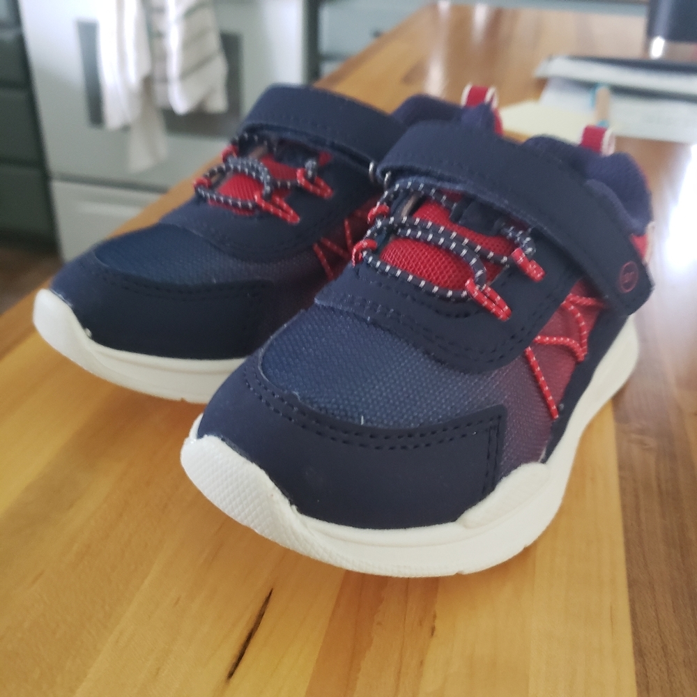 NWOT Stride Rite Toddler Shoes - Size 8